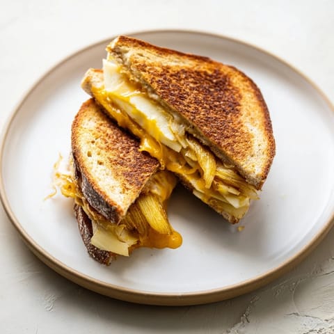 Caramelized Onion Apple Cheddar